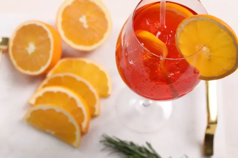 Aperol Spritz: 99 kcal / 100 ml