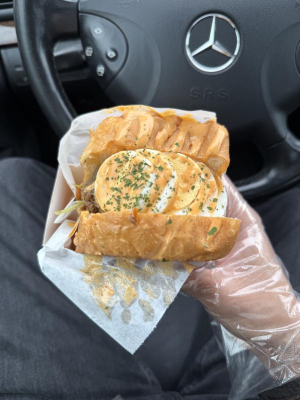 Sendvič z bbred.
