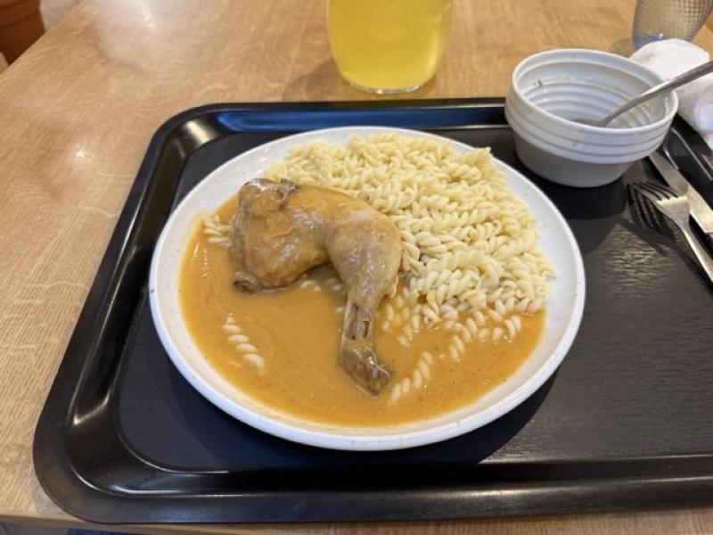 Bistro u Evičky: Kuře na paprice s těstovinami
