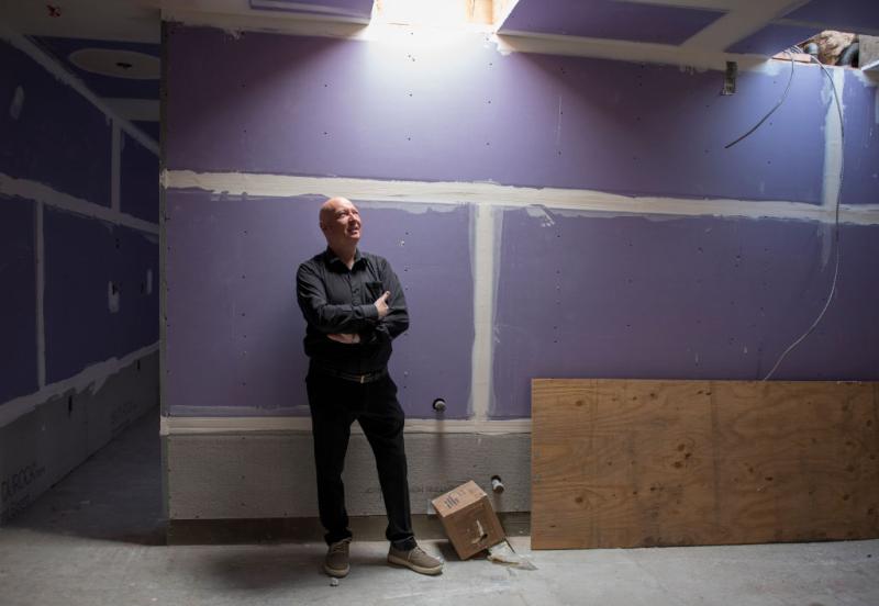 Během rekonstrukce jeho vyhořelé restaurace