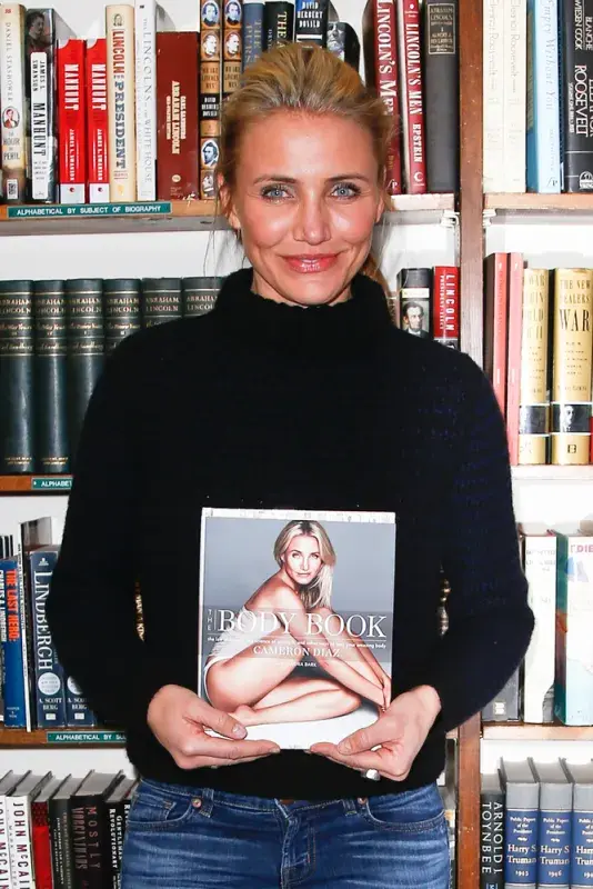 Cameron Diaz její kniha The Body Book, rok 2007