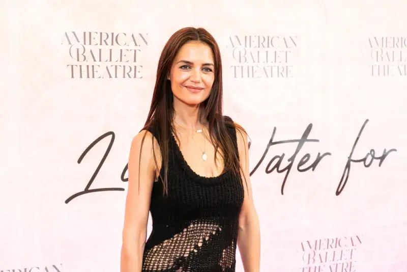 Katie Holmes v roce 2023