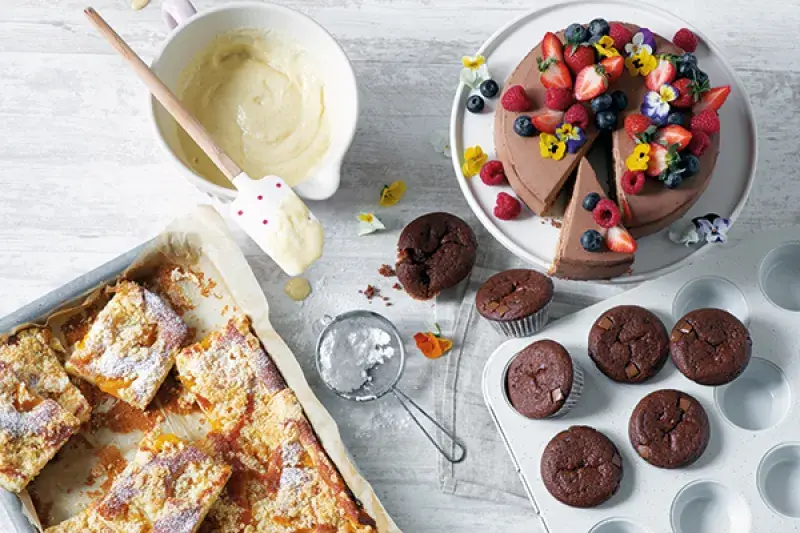 Kapitola Rychlovky: Koláč s broskvemi, muffiny, čokoládový dort