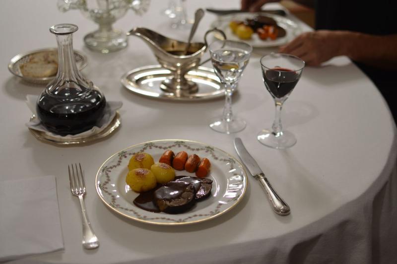 Kančí roláda s omáčkou demi glace
