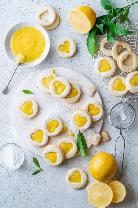 Linecké sušenky plněné citronovým krémem