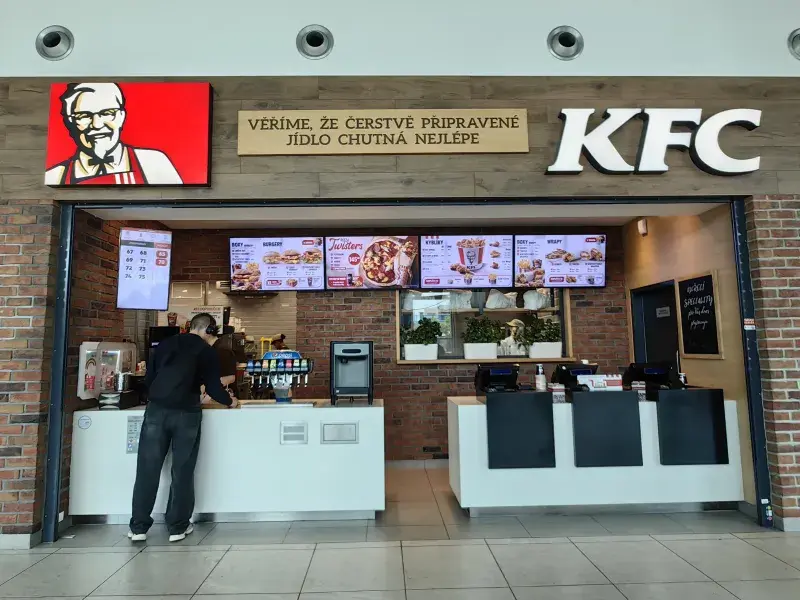 KFC mezi terminály 