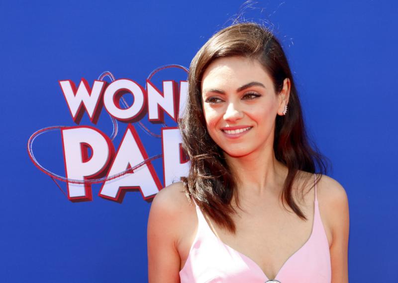 Mila Kunis a její manžel Ashton Kutcher
