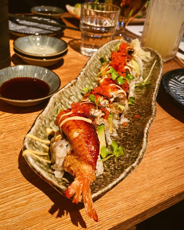 Mochi dragon roll
