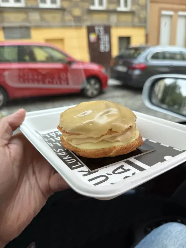 Větrník z cukrárny Skála