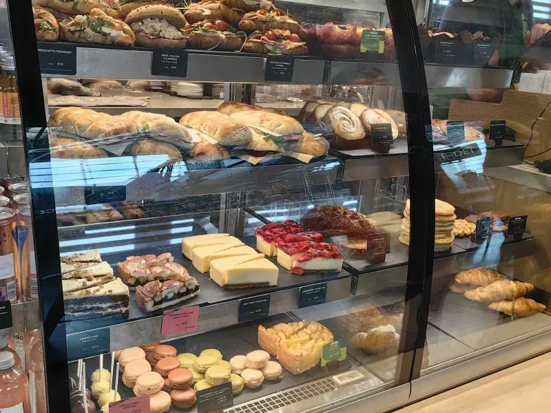 Starbucks terminál 1 