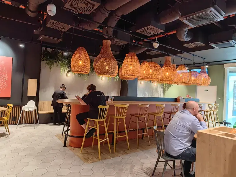 Banh mi ba terminál 2 