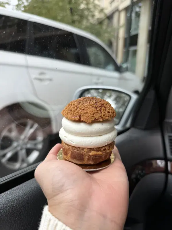 Větrník z cukrárny Votre Plaisir