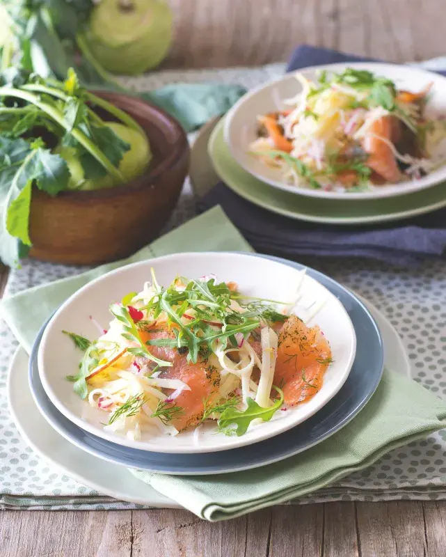 Salát s marinovaným lososem