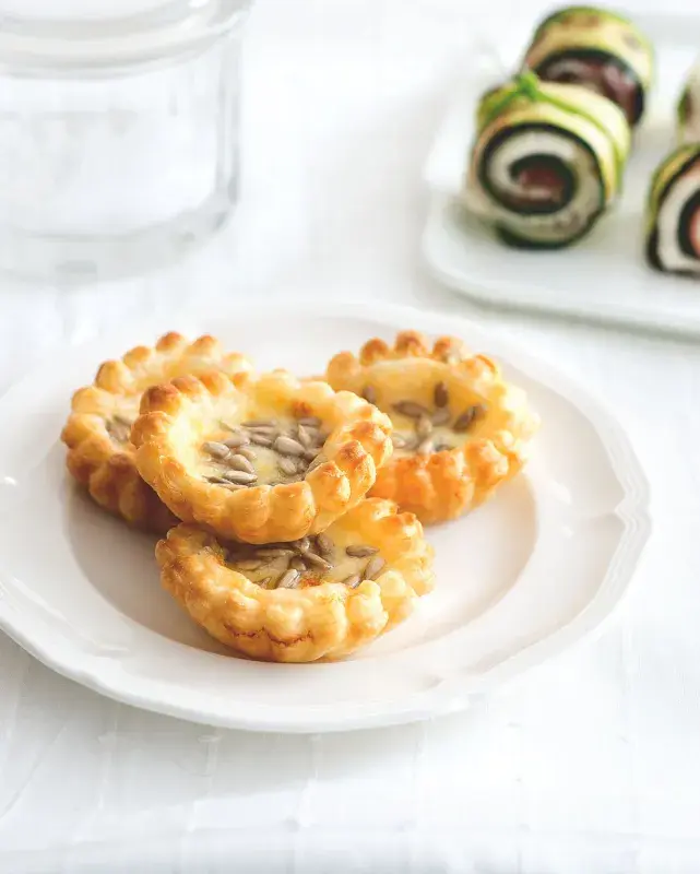 Košíčky z listového těsta s mozzarellou