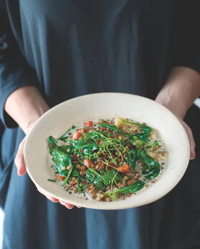 Smetanová čočka se špenátem