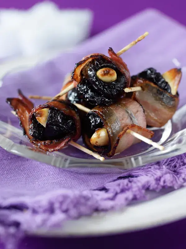 Švestky ve slanině plněné mandlí