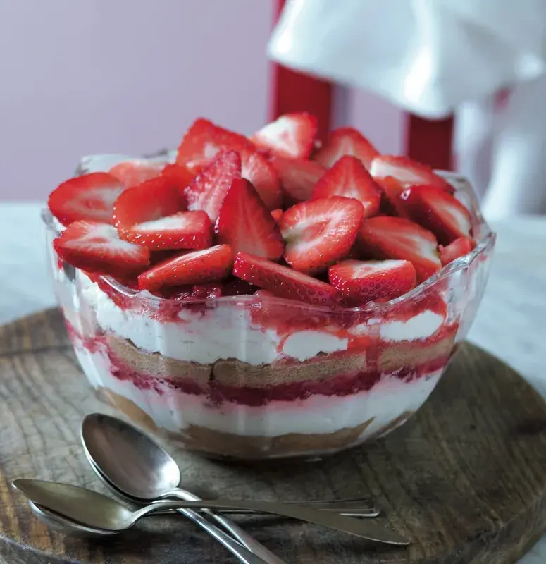 Jahodové tiramisu bez vajec