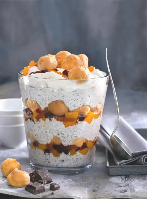 Trifle s profiterolkami