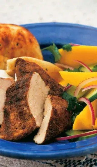 Indické kuře s mangovým salátem