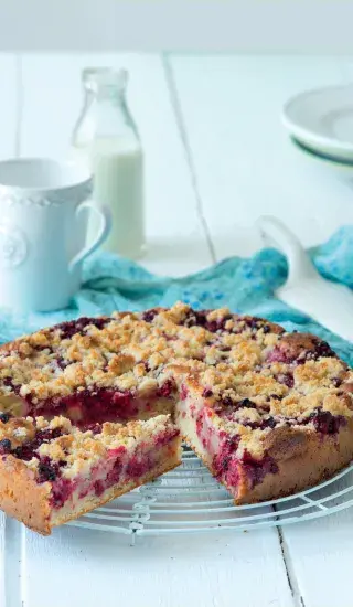 Bleskový ovocný koláč s drobenkou