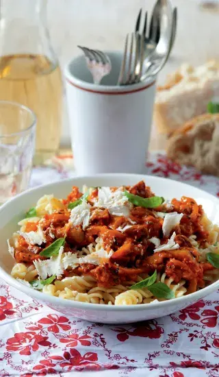 Paprikové těstoviny s chorizem