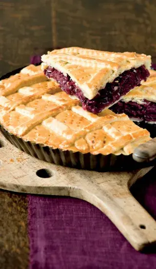 Zelný koláč s rozinkami