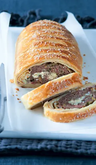 Mleté hovězí maso zapečené v těstě