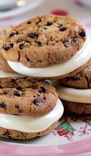 Mini moon pies