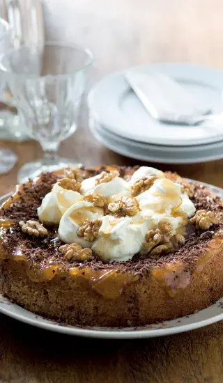Ořechový koláč s mascarpone a medem