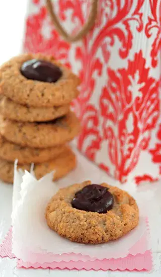 Ořechová kolečka s čokoládovým krémem