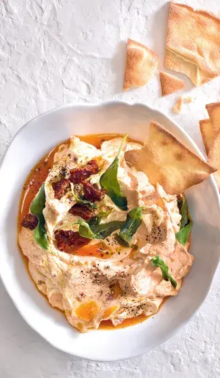 Dip z kozího sýra a sušených rajčat 