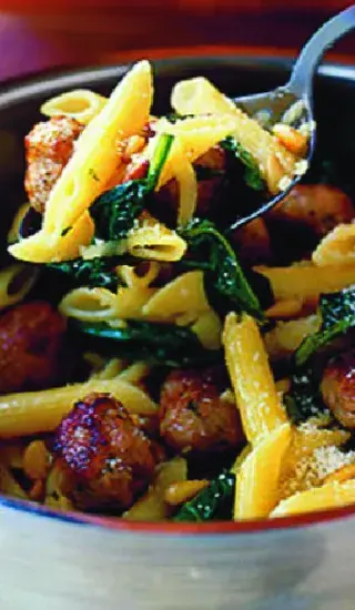 Bleskurychlé těstoviny s masovými knedlíčky