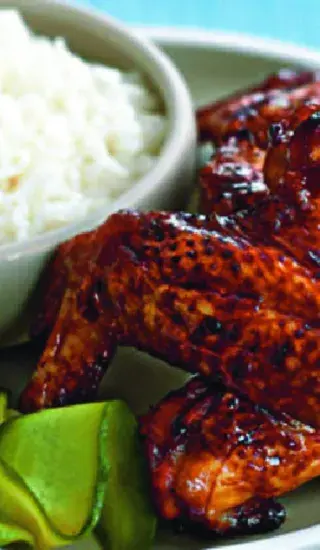 Křidélka po čínsku & okurka