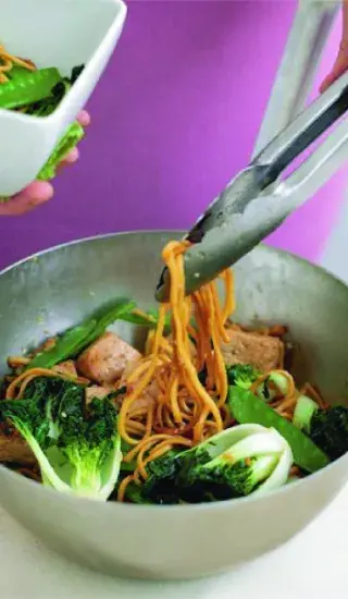 Sezamové nudle s tofu