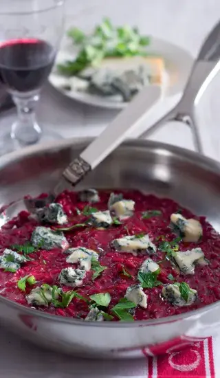 Rizoto s červenou řepou a gorgonzolou