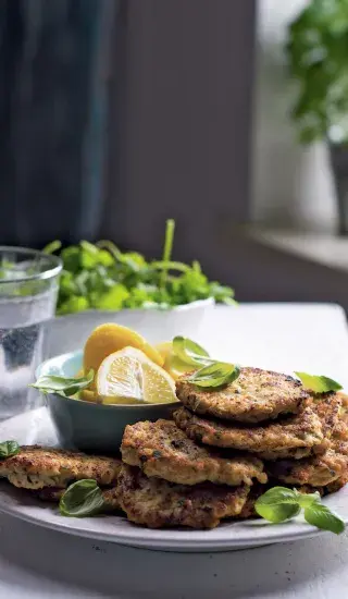 Kuřecí placičky s bazalkou