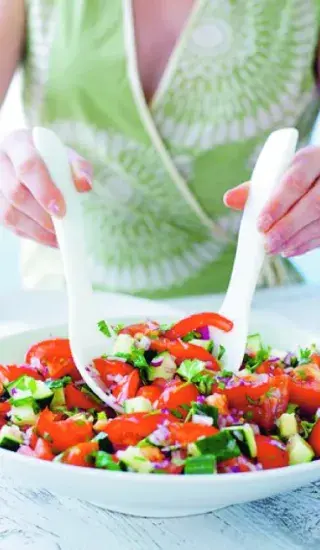 Rajčatový salát s koriandrem