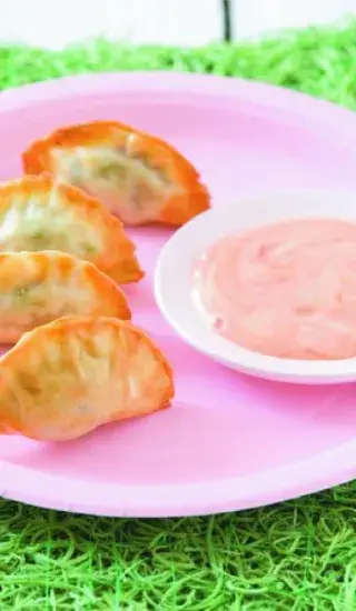 Slané motýlí kukly