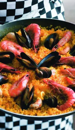 Paella s mořskými plody