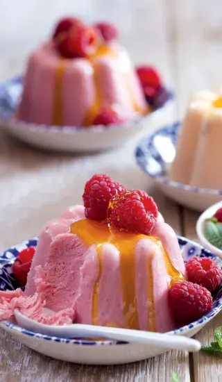 Jogurtovo-medové semifreddo s ovocem