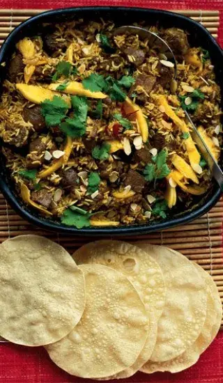 Jehněčí pilaf s kokosem a mangem