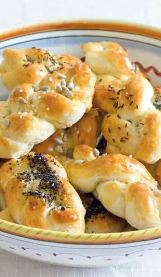 Rohlíky, housky, žemle, hvězdičky