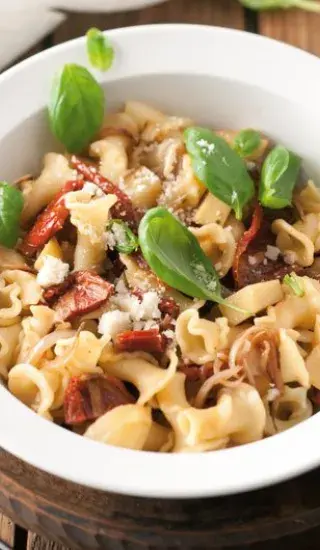 Fiorelli se sušenými rajčaty a bramborami