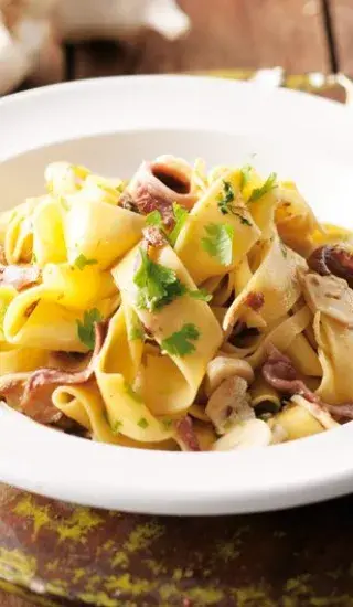 Pappardelle se sardelkami