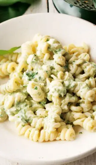 Fusilli s ricottou a bazalkou