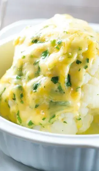 Vařený květák se sýrem