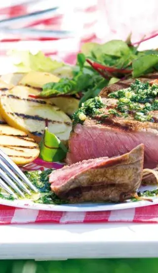 Steak s omáčkou salmoriglio