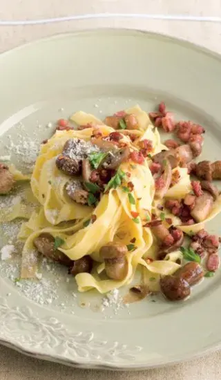 Ostré tagliatelle s houbami