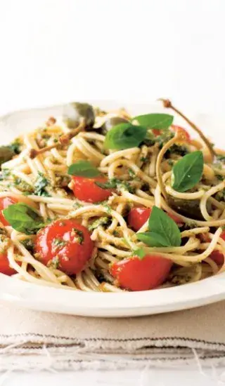 Špagety s eolijským pestem