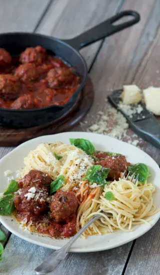 Klasické masové kuličky v rajčatové omáčce